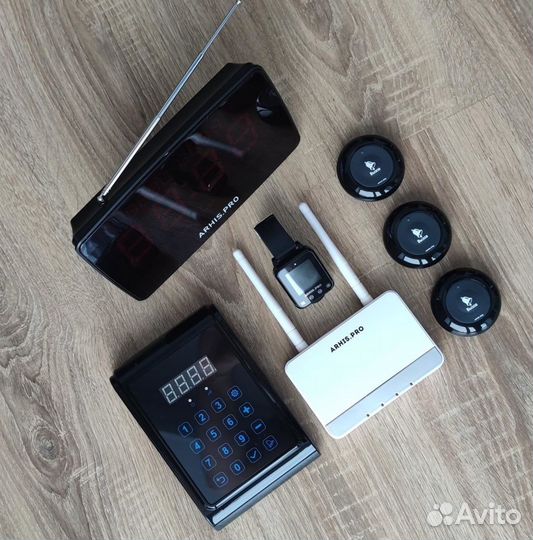 Кнопка вызова персонала, часы, табло, пуль, репите