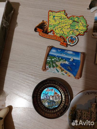 Магниты на холодильник из разных стран