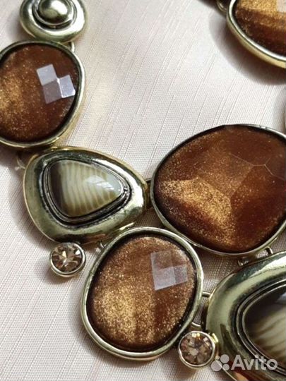 Колье ожерелье