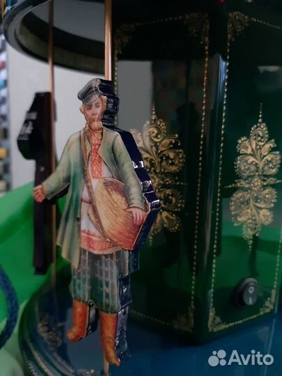 Шкатулка - карусель ручной работы