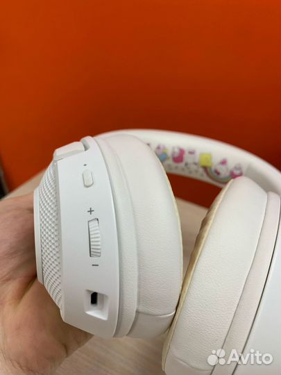 Игровые наушники Razer Kraken BT Sanrio Hello Kitt
