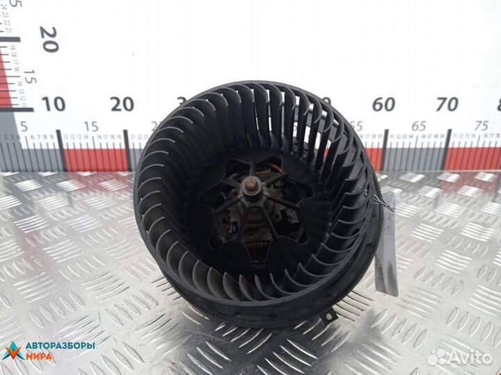 Моторчик печки BMW 3 E90/E91/E92/E93 2005