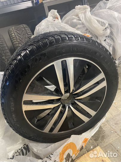 Nokian Tyres Hakkapeliitta 9 245/50 R18