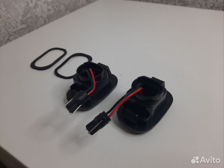 Поворотники диодные toyota новые