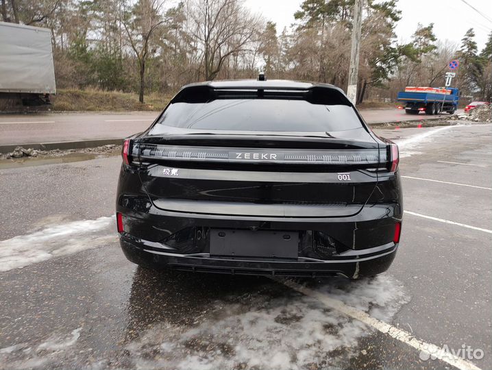 Zeekr 001 544 л.с. AT, 2023
