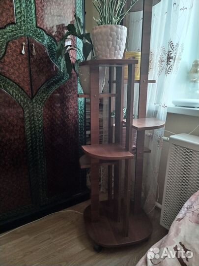 Подставка под цветы