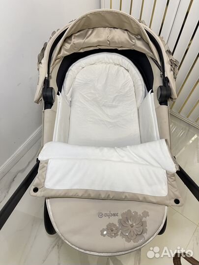 Коляска Cybex Priam III FE Flowers Beige