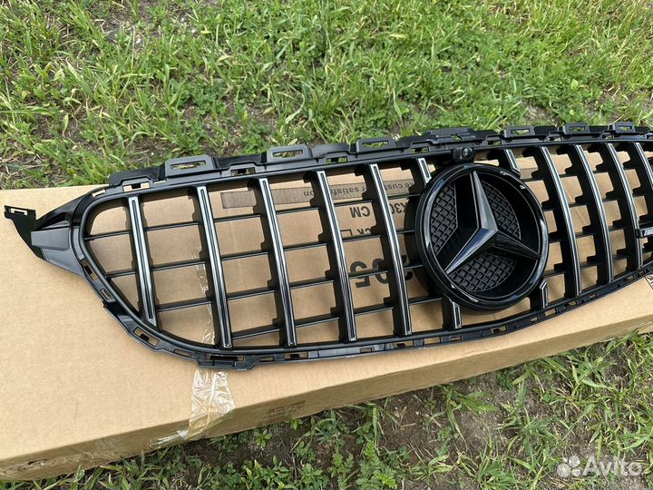 Решетка радиатора на mercedes w205 amg