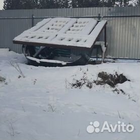 Как сберечь пол в гараже и лыжи снегохода при заезде-выезде?