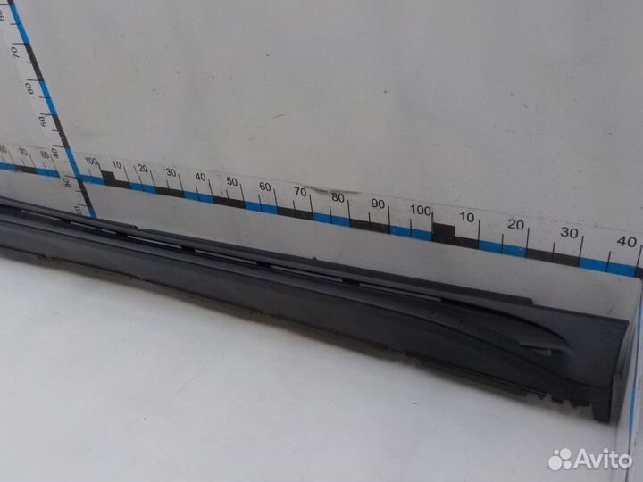 Б/У Б/У Накладка подножки правой A1676986600