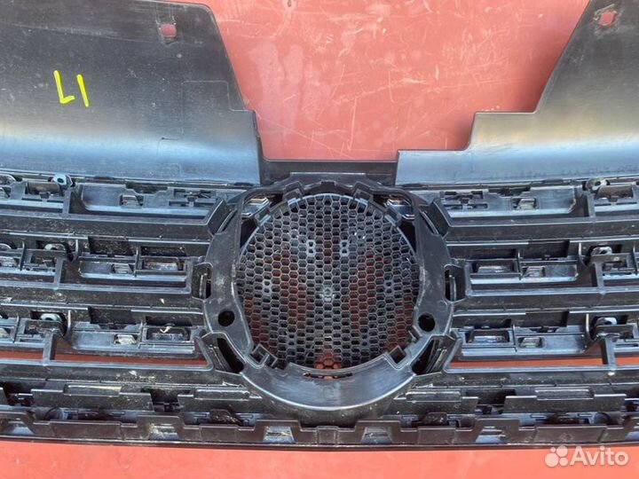 Решетка радиатора Volkswagen Passat B7 универсал