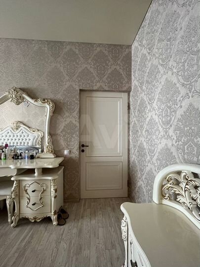 3-к. квартира, 90 м², 4/6 эт.