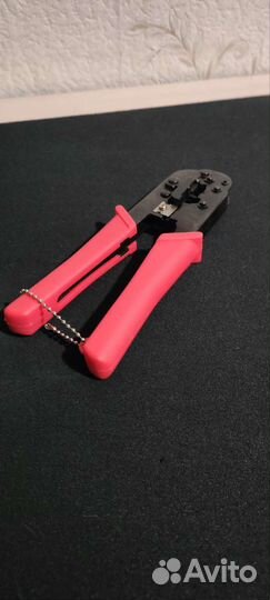 Обжимной инструмент для кабеля Ethernet