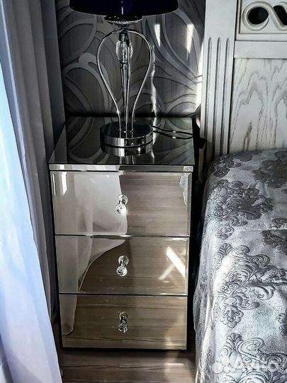 Зеркальные тумбы. Прикроватные. Новые