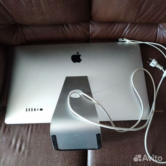 Apple thunderbolt display 27