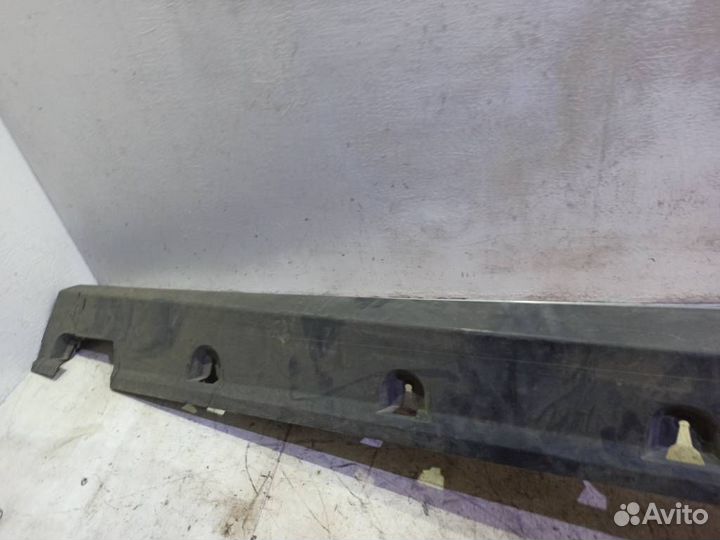 Накладка на левый порог