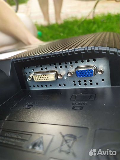 Монитор benq g2200w