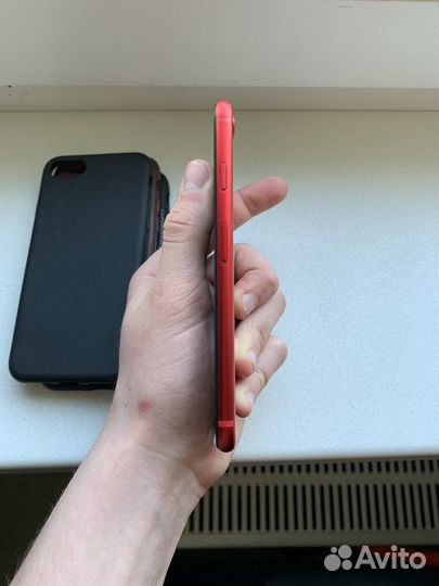 iPhone 8, 64 ГБ