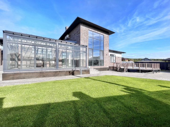 Коттедж 348,1 м² на участке 15 сот.