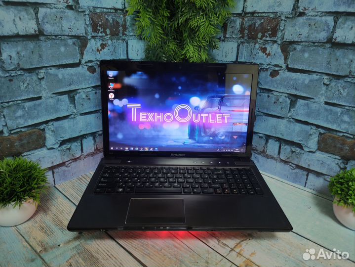 Шустрый ноутбук Lenovo core i3/ssd/gt520m/4gb
