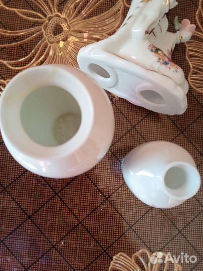 Вазочки фарфоровые маленькие и статуэтка