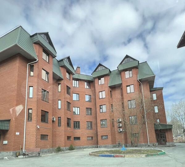 4-к. квартира, 217 м², 2/5 эт.