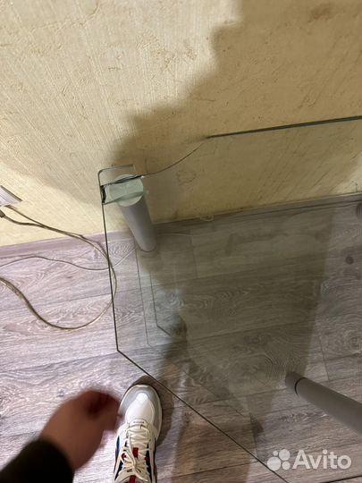 Стеклянная тумба