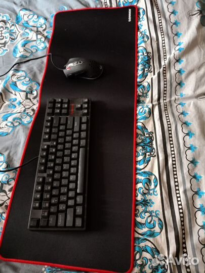 Игровая механическая клавиатура и мышь коврик