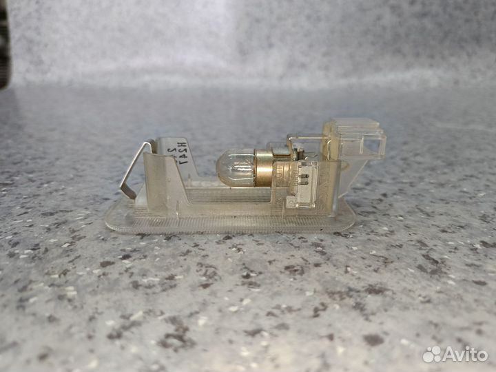 Лампа с плафоном верхней вещевой полки scania P380