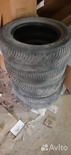 Michelin Alpin 215/65 R16