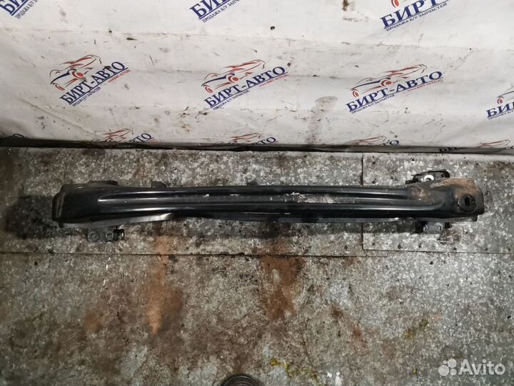 Усилитель переднего бампера Volkswagen Polo V (200