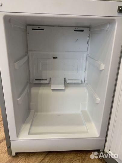 Холодильник Indesit DF5200 S