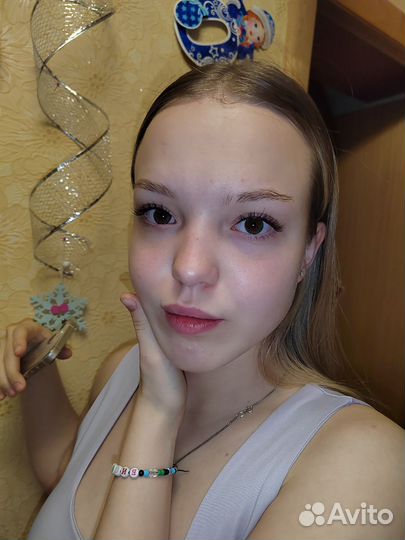 Модель на наращивание ресниц