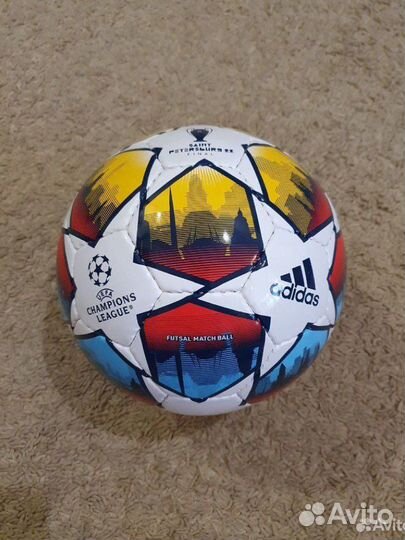 Профессиональный мяч adidas футзал футбольный