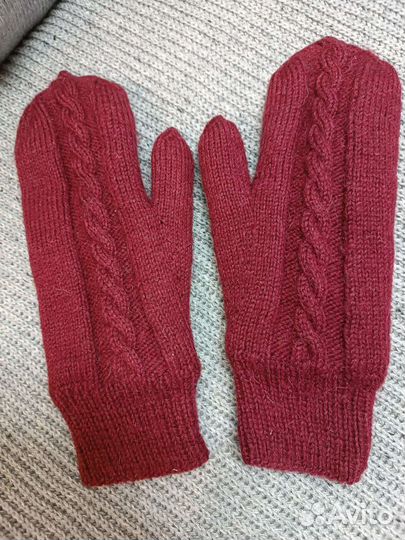 Комплект вязанный шапка шарф и варежки