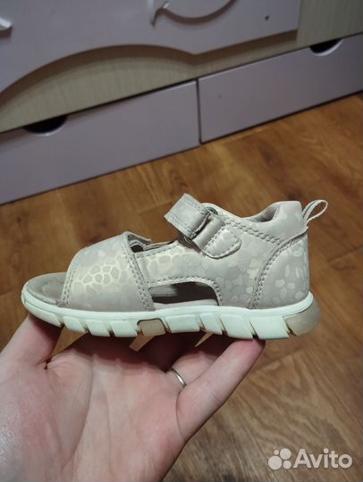 Сандалии Tombi для девочки 24