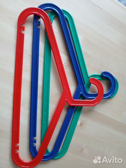 Вешалки плечики IKEA цветные