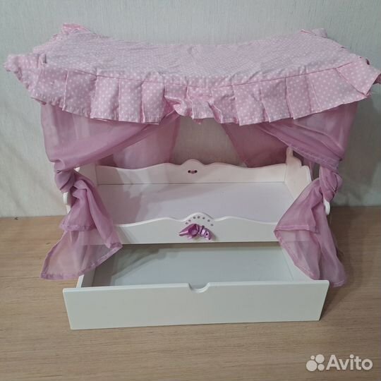 Кукольная кровать