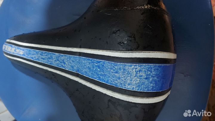 Седло для велосипеда кожаное