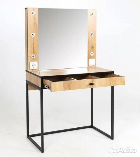 Трюмо с зеркалом