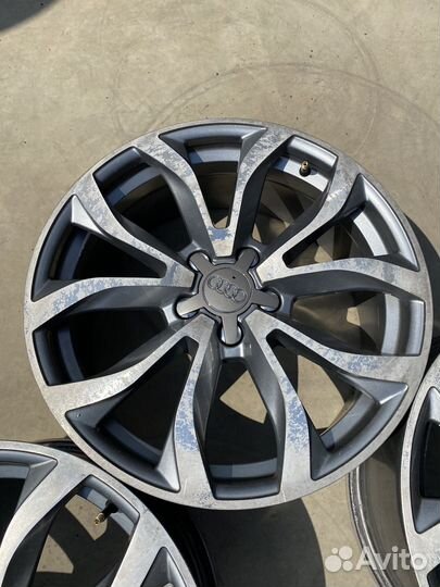 Диски R18/8J; 5x112; ET39; цо66.5 audi