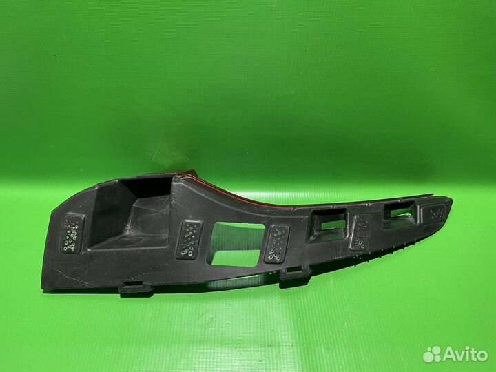 Кронштейн переднего бампера левый Renault Arkana