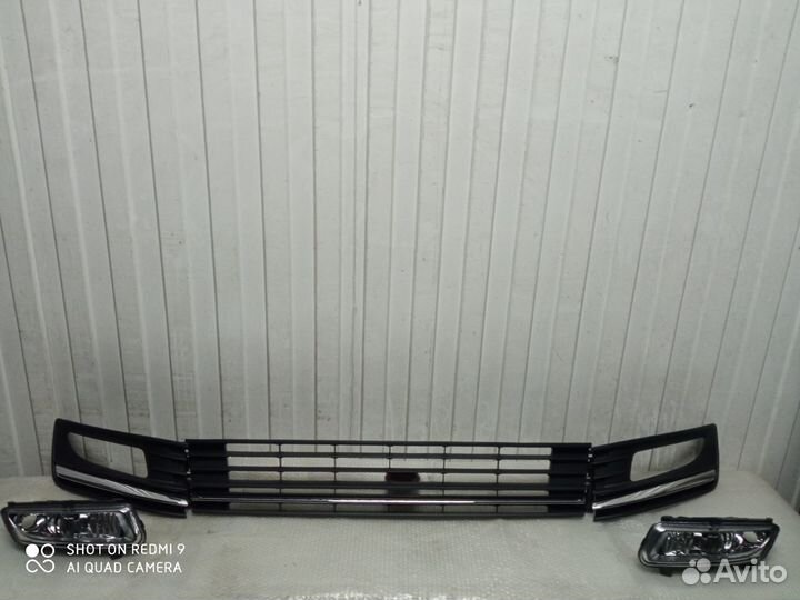 Решетка в бампер Volkswagen Polo (хром) 15-20 г