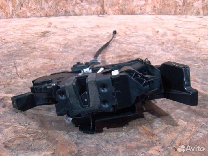 Ford Kuga 1 Замок двери задней правой