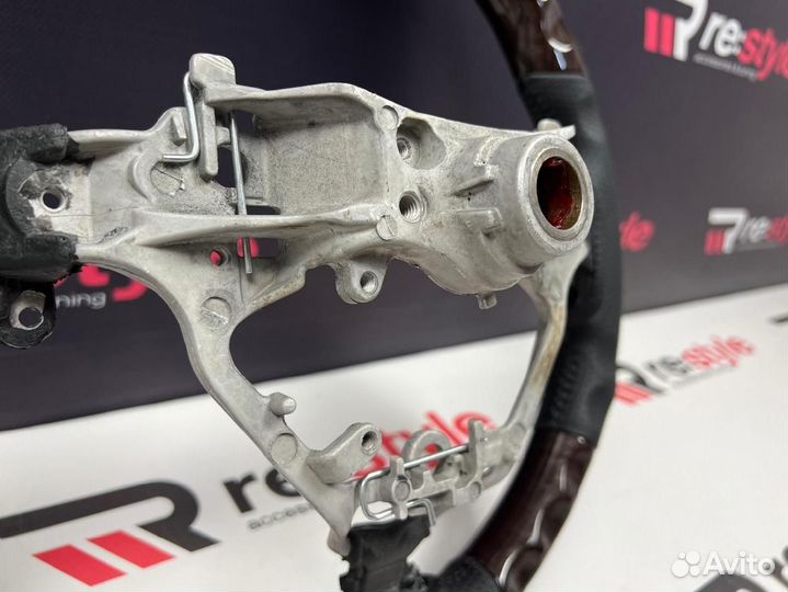 Руль Toyota Camry 55 14-18г Sport N2110