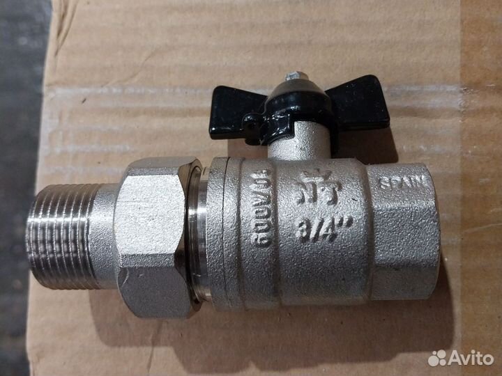 Кран шаровый 3/4 с американкой