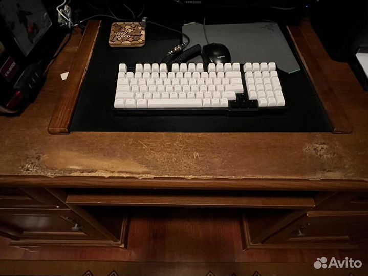 Стол письменный (компьютерный) с надстройкой. Бела