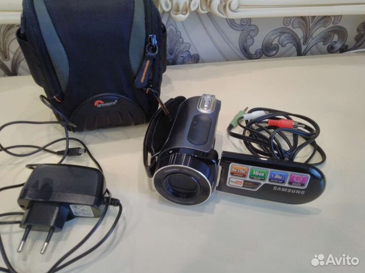 Видеокамера Samsung SMX-F30