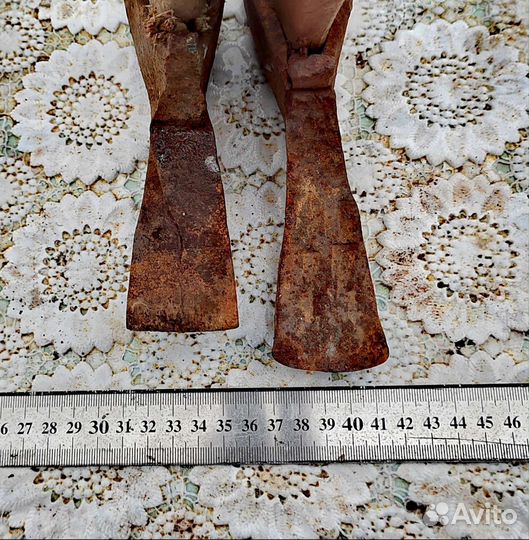 Тёсла старинные для долбления древесины