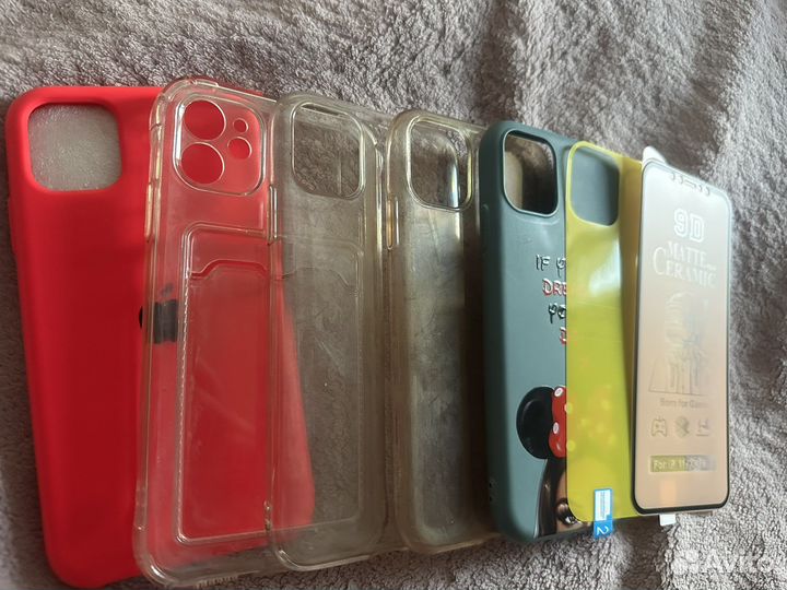 Продам чехлы на айфон 11